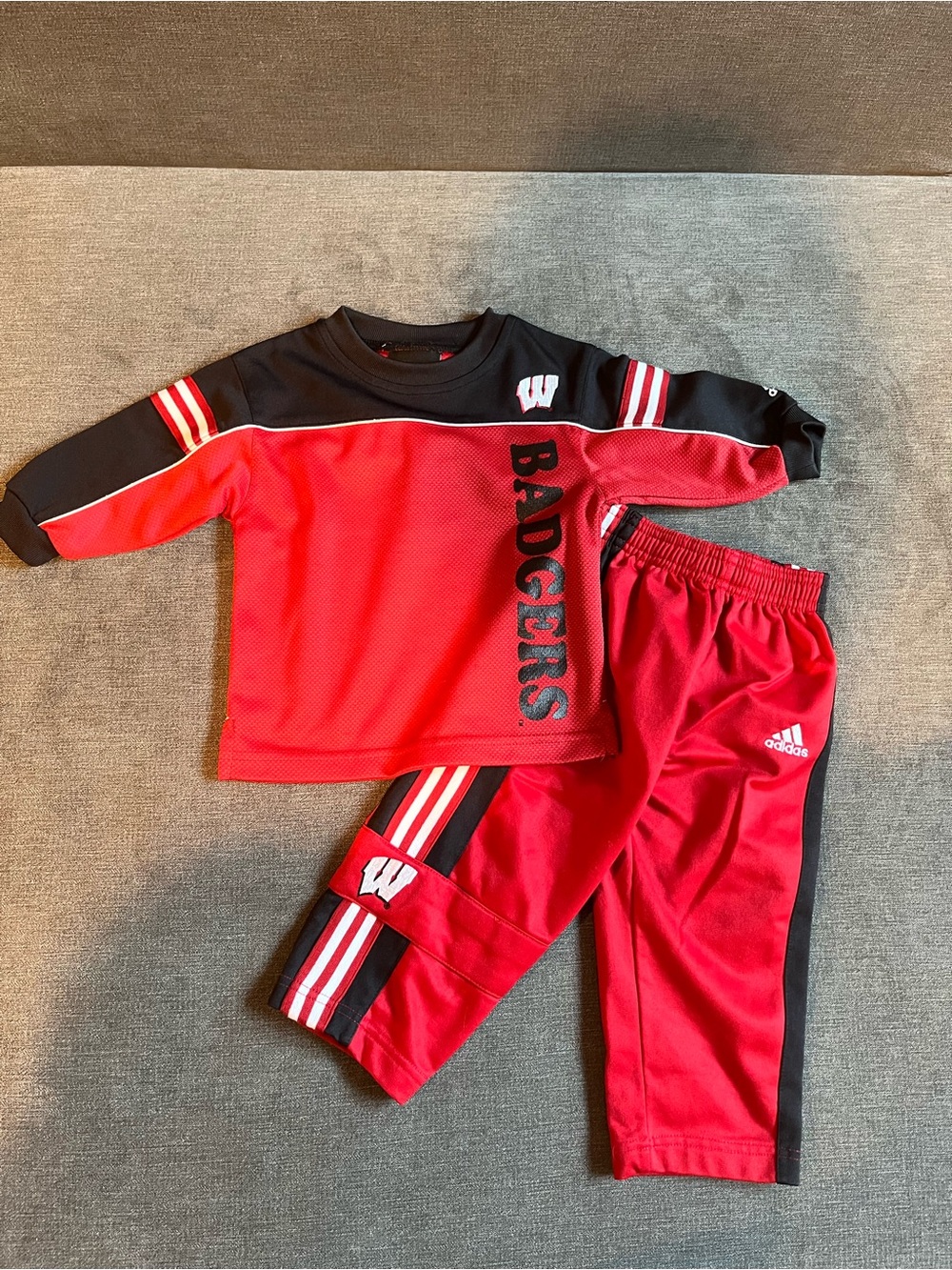 Adidas Baby Boy’s 12 Month Wisconsin Badgers Outfit
